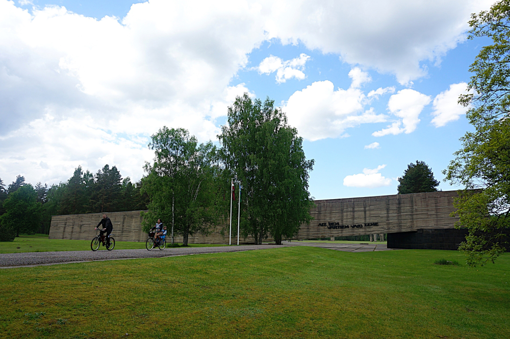 Salaspils-memorials-3-scaled