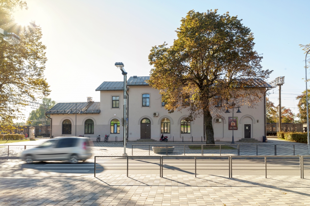 Dzelzceļa stacija II