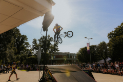 IMG-90